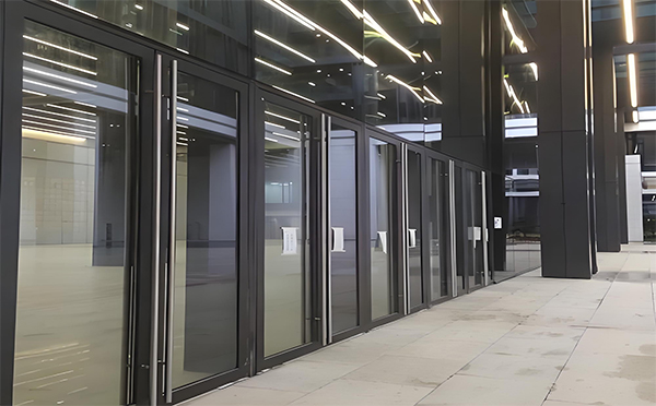 门源玻璃地弹门