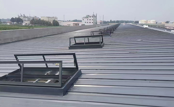 某中学室内体育馆门源排烟窗改造项目