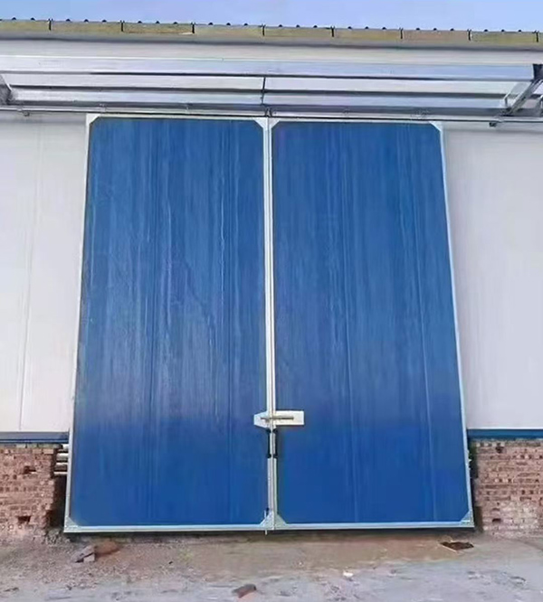 门源工业门在大型仓储物流通道中的应用实例