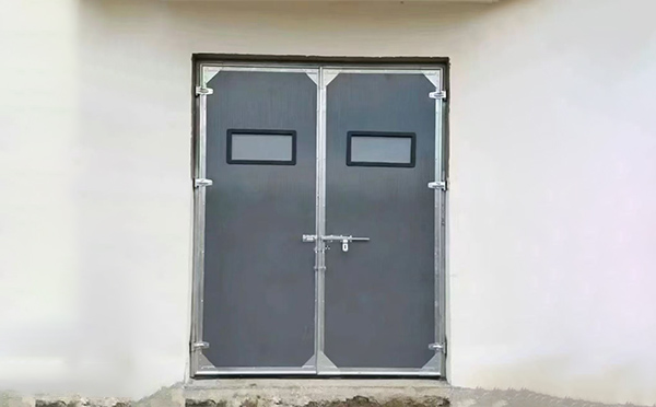 门源工业门在高温作业区域的运行表现