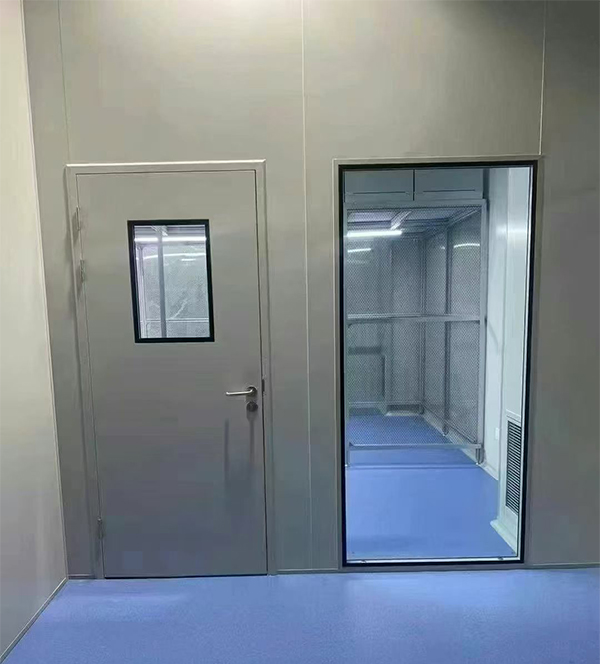 学校教学楼完成门源防火门标准化安装